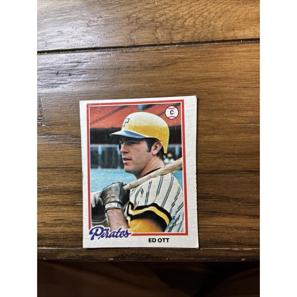 Topps Baseball 1977 -1980+ MLB Trading Cards 20 Card Lot Vintage Great Condition
